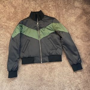 Forever 21 Puffer Jacket Size S